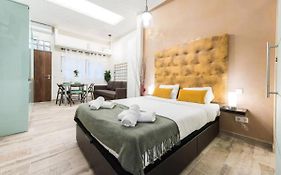 Precioso estudio situado en la zona de Las Ventas Barbadillo Der